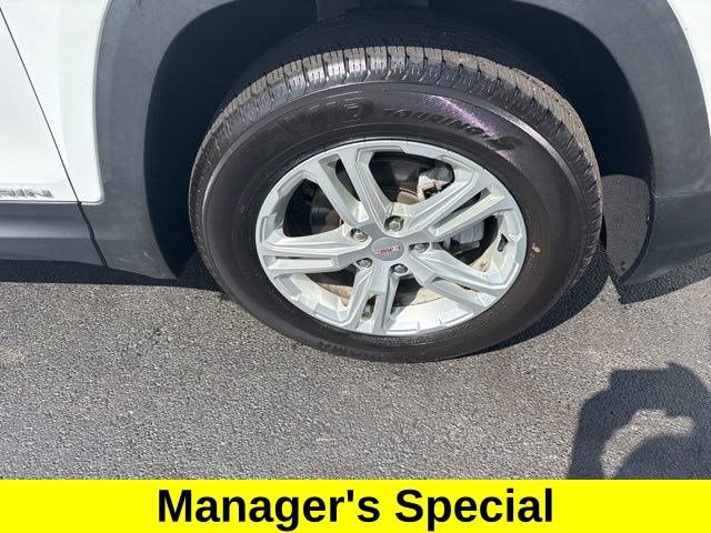 Used 2023 GMC Terrain SLE w/ Driver Convenience Package image 43