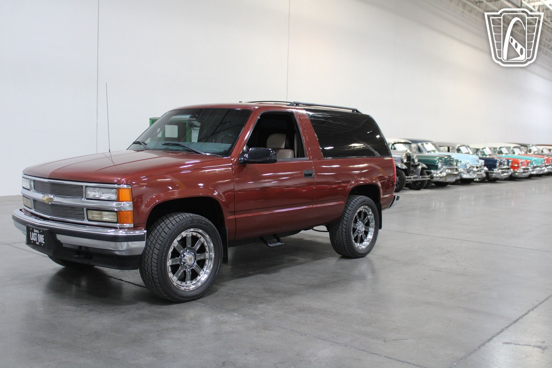 Used 1998 Chevrolet Tahoe 4WD 2-Door w/ Preferred Equipment Group 2 image 2