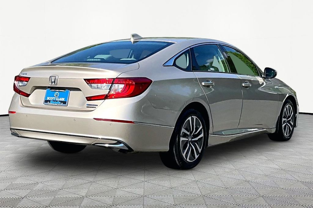 Used 2018 Honda Accord Touring image 6
