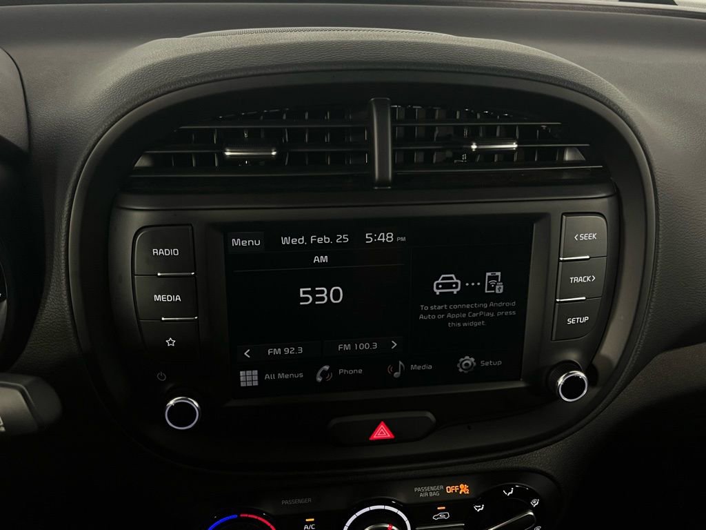 Used 2025 Kia Soul LX image 17