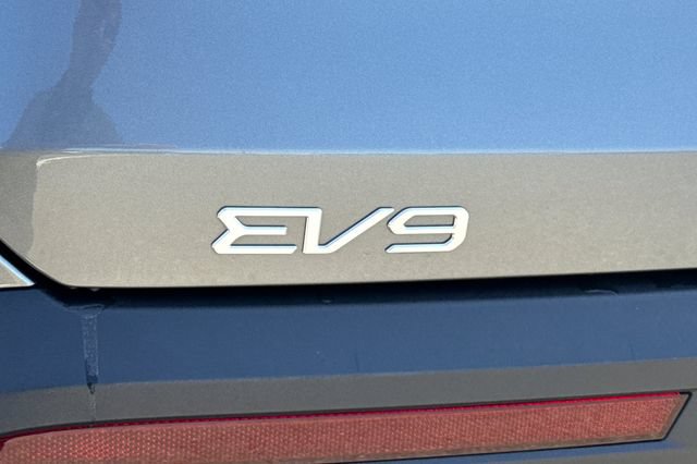 Certified 2024 Kia EV9 Light Long Range RWD image 37