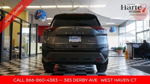 Used 2023 Nissan Rogue SV image 7