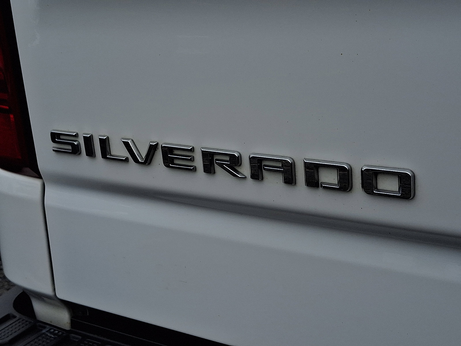 Used 2024 Chevrolet Silverado 1500 LT AWD/4WD image 30