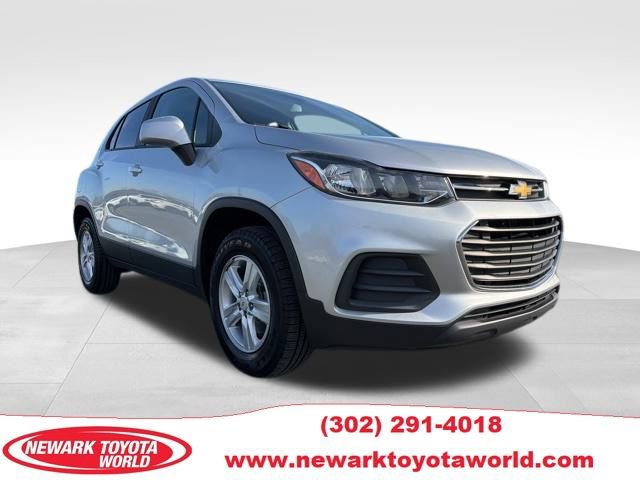 Used 2020 Chevrolet Trax LS w/ Tint and Cruise Package image 1