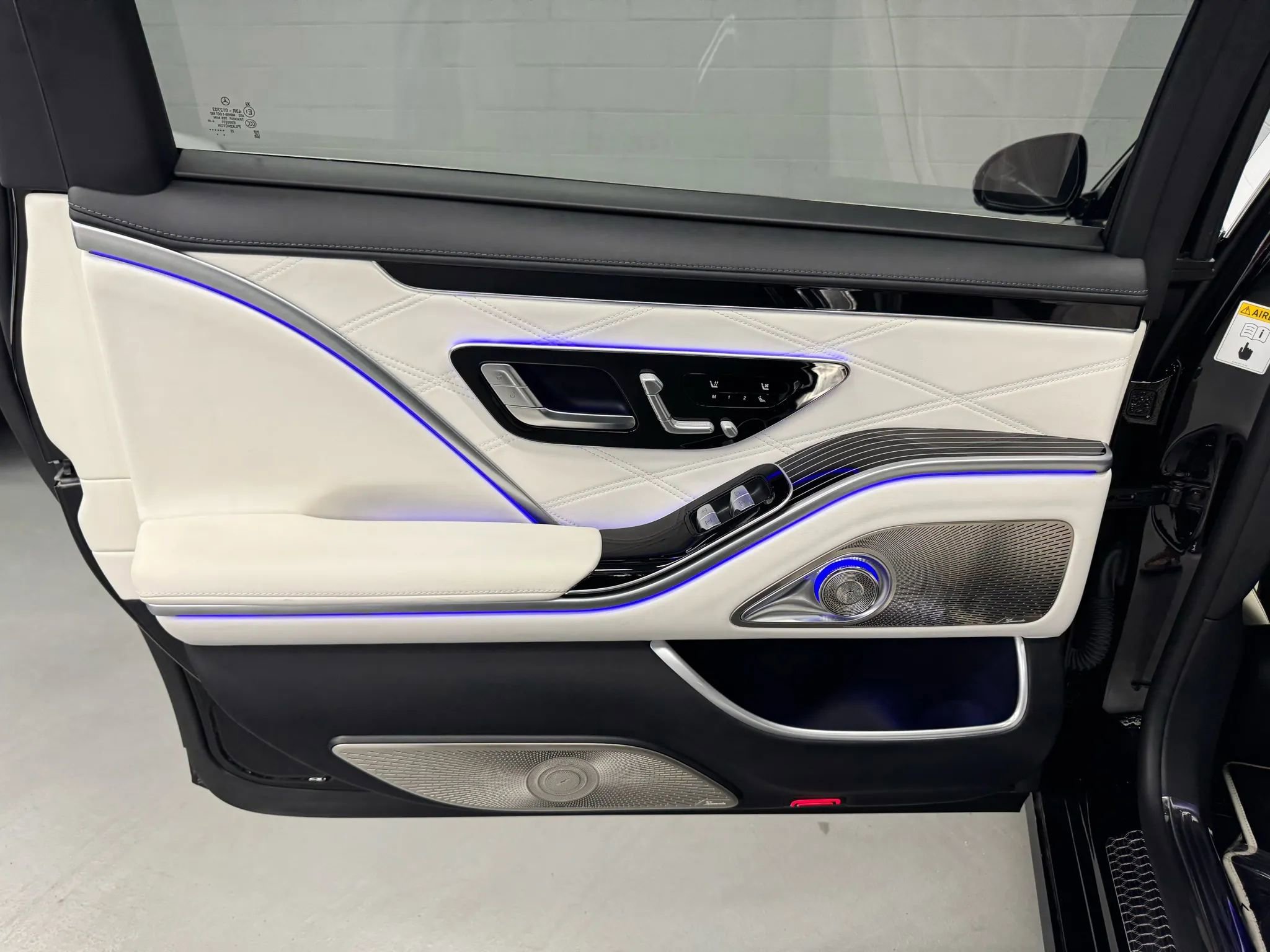 Used 2023 Mercedes-Benz Maybach S 680 S 680 4MATIC Sedan 4D w/ Manufaktur Leather Package image 53