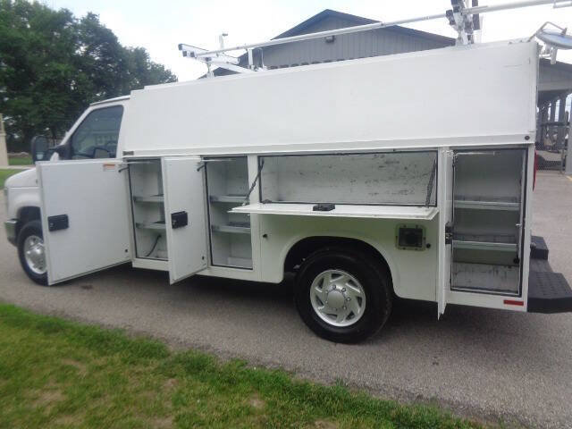 Used 2019 Ford E-350 and Econoline 350 Super Duty w/ Power Windows & Locks Group RWD image 11