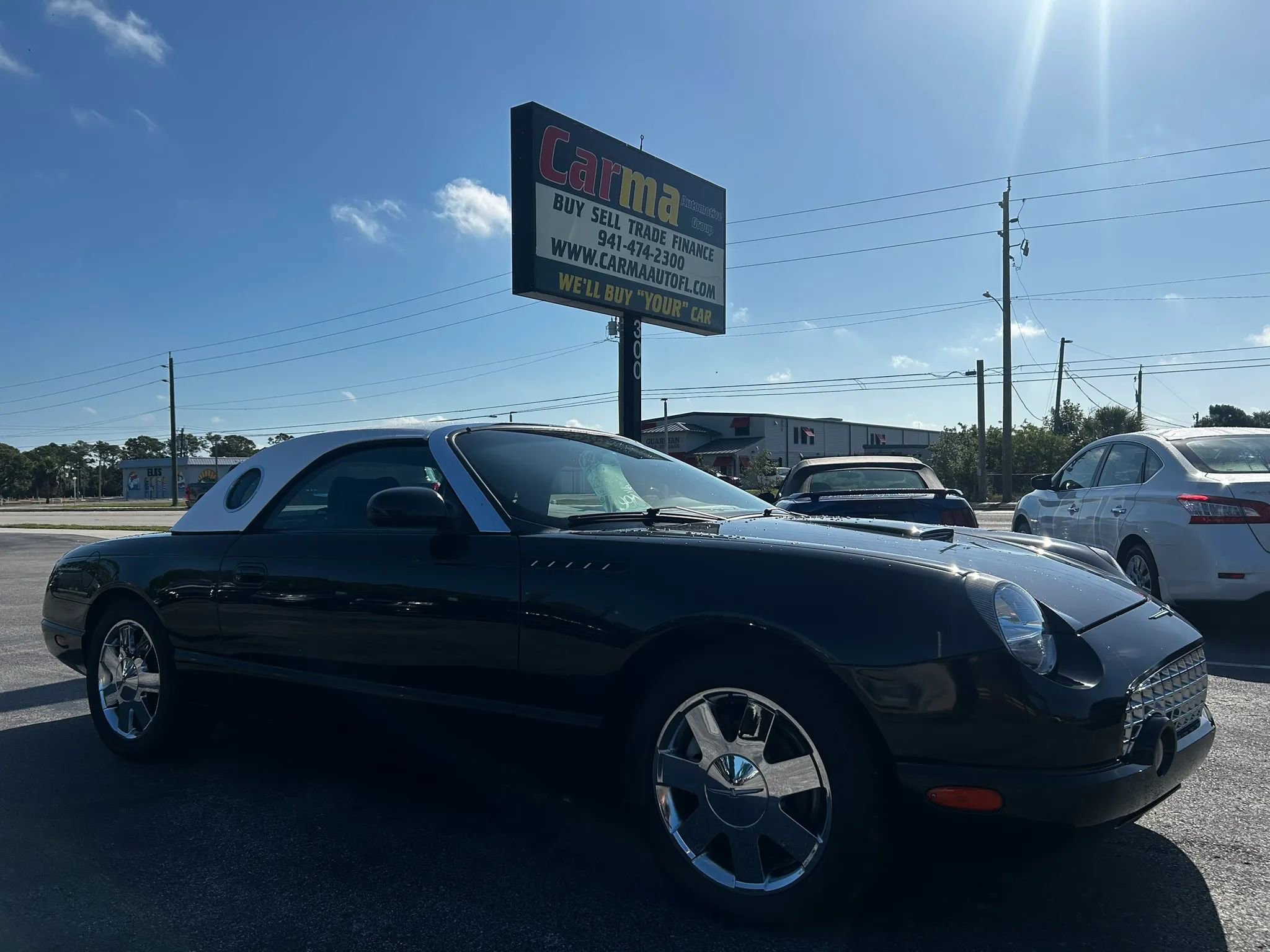 Used 2002 Ford Thunderbird RWD image 2