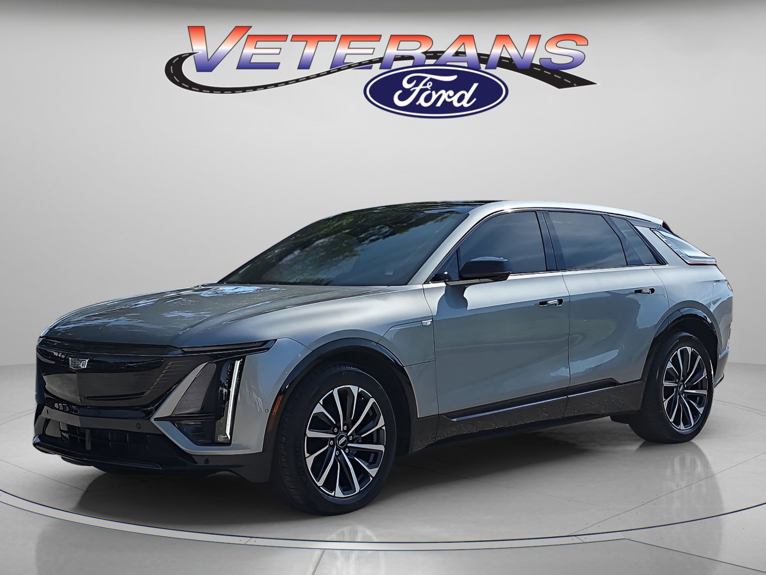 Used 2024 Cadillac Lyriq Sport image 1