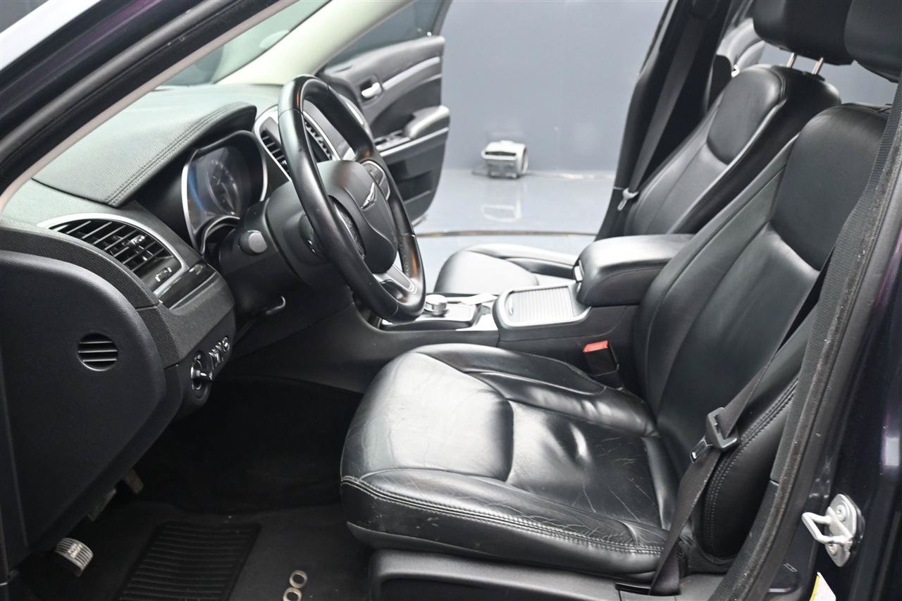 Used 2017 Chrysler 300 Limited w/ Value Package AWD/4WD image 12