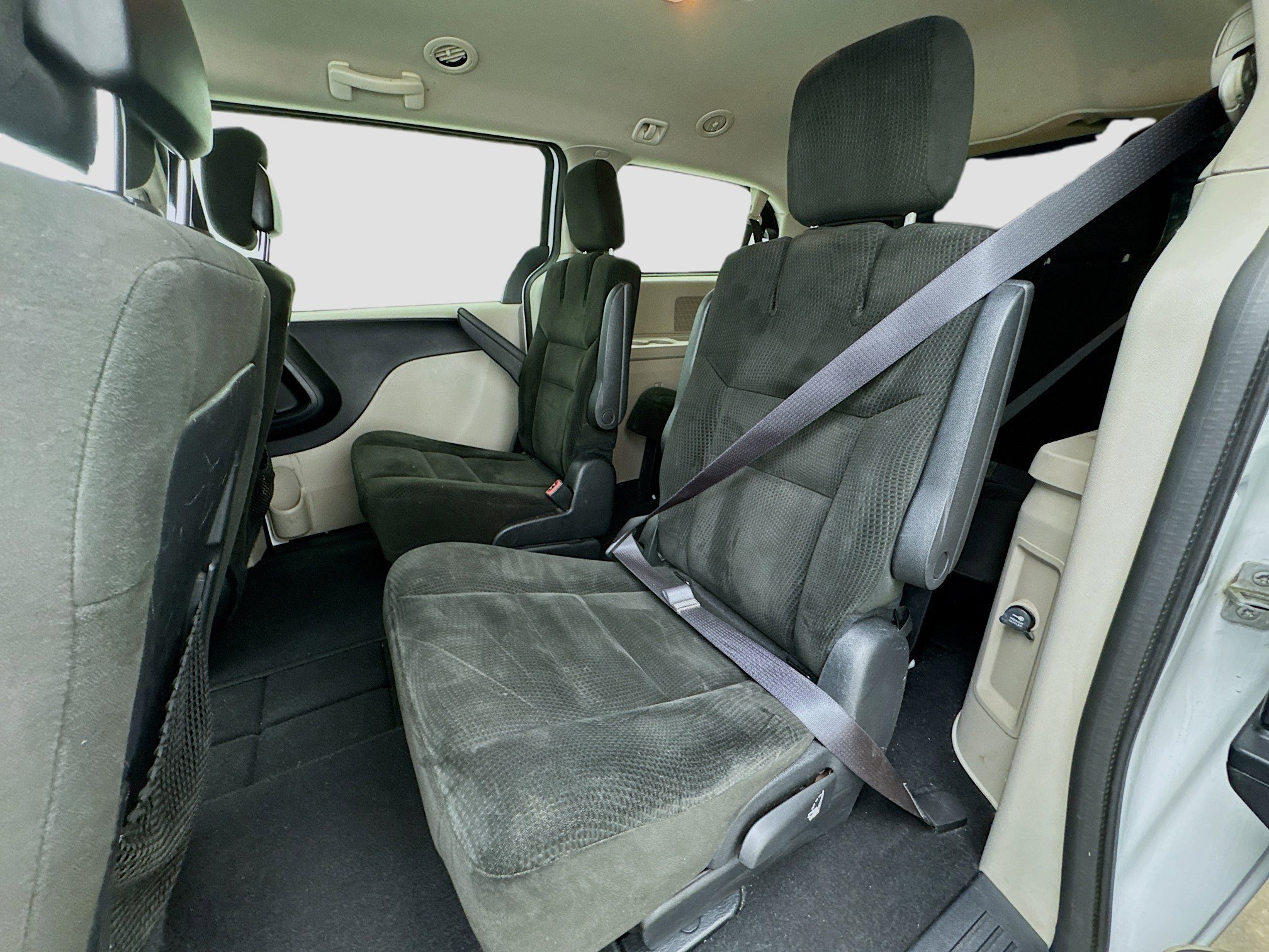 Used 2016 Dodge Grand Caravan SE w/ Quick Order Package 29E SE image 16