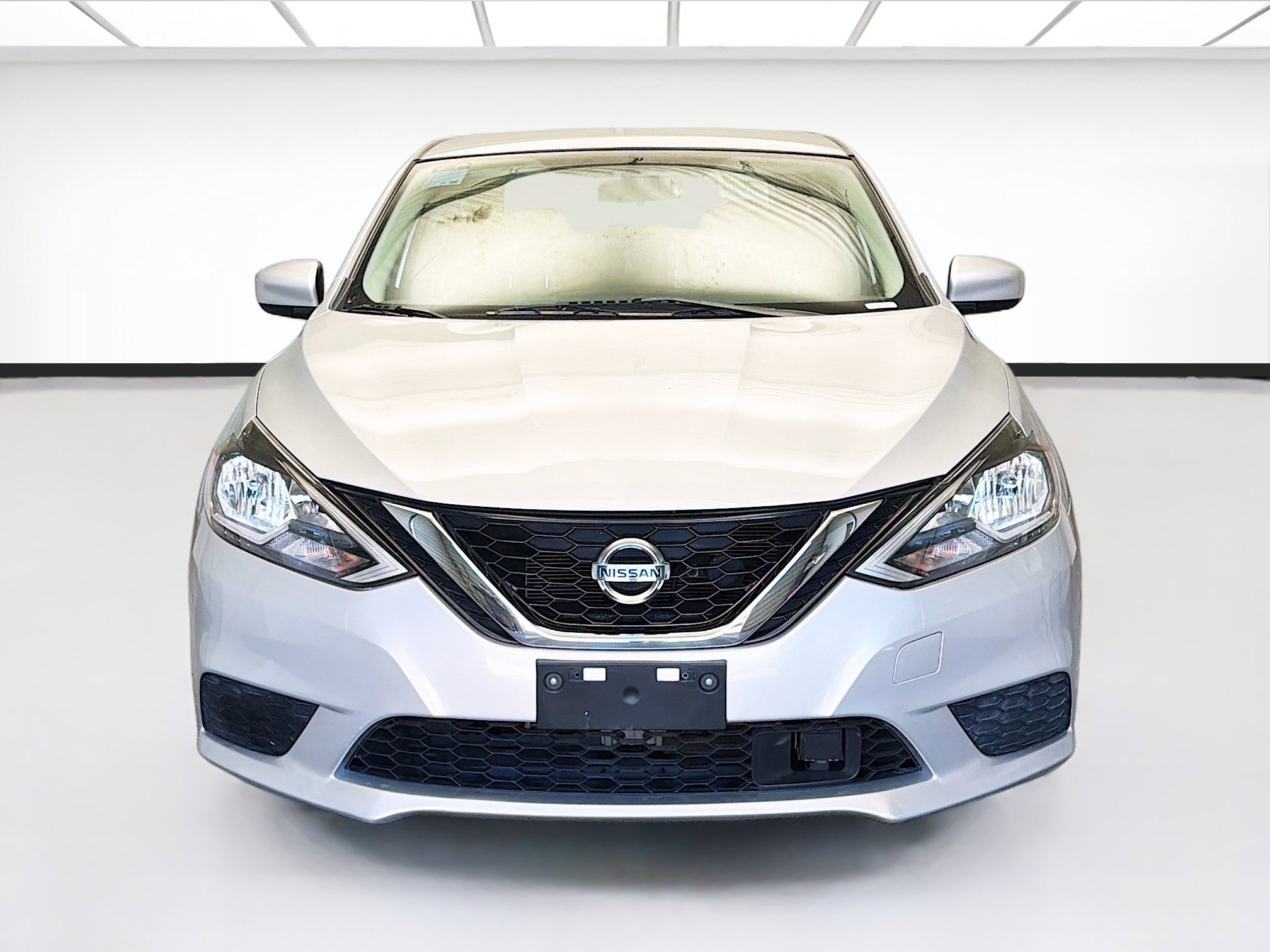 Used 2019 Nissan Sentra S image 2