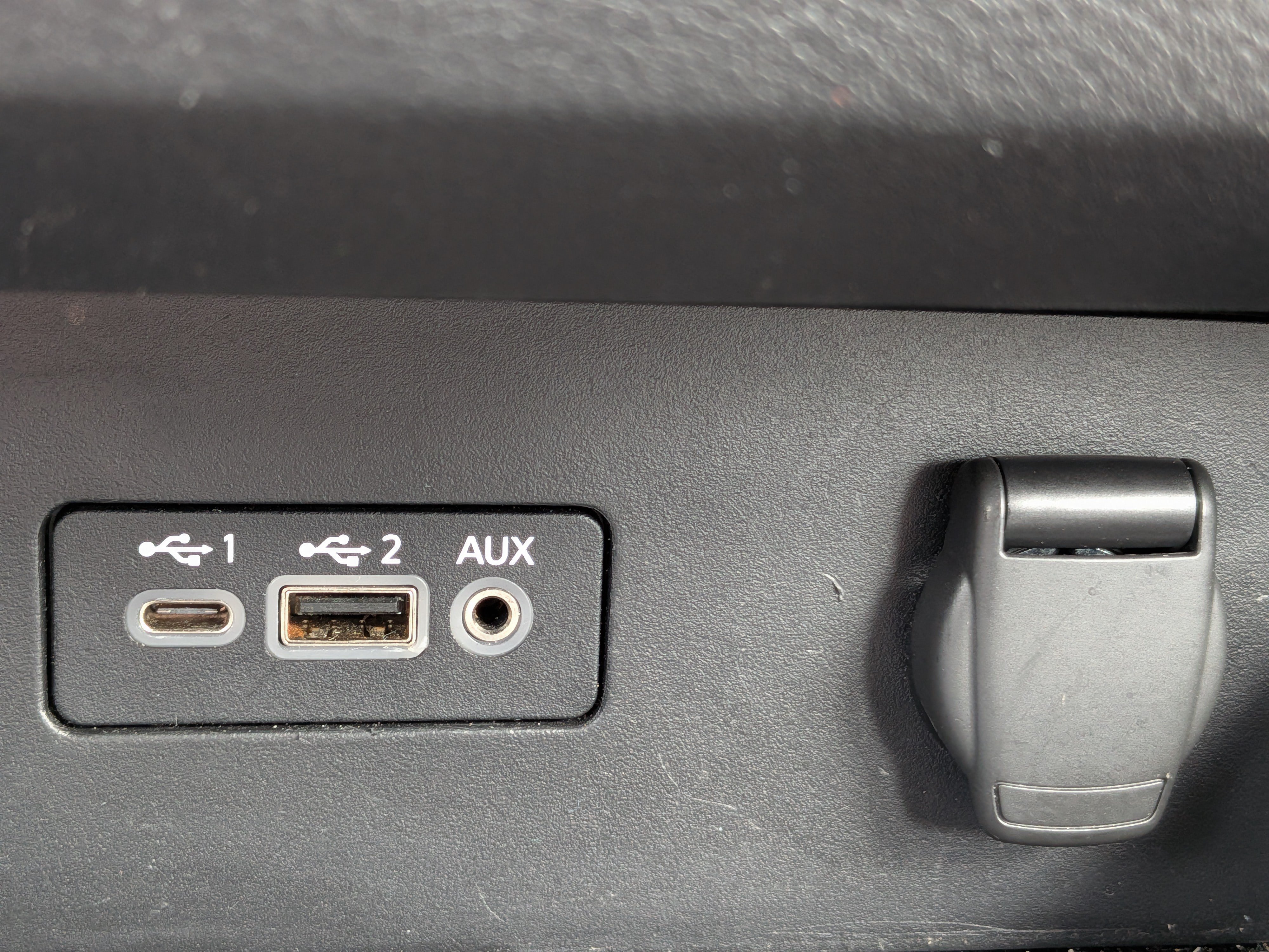 Used 2024 Nissan Altima 2.5 SV FWD image 26