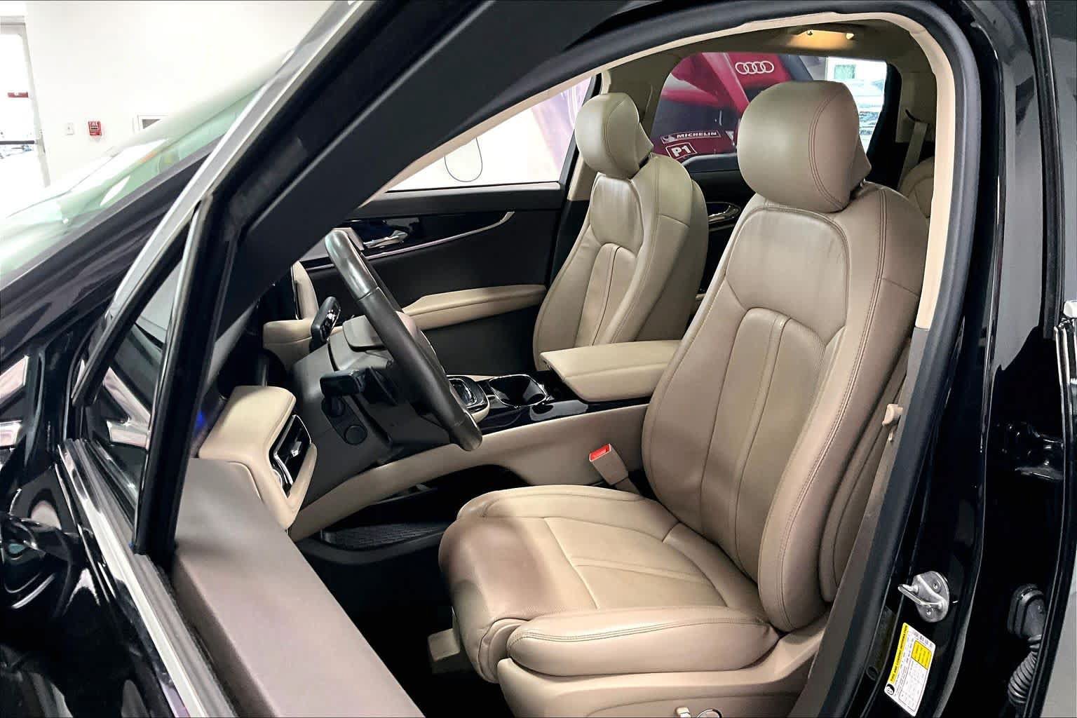 Used 2023 Lincoln Nautilus Reserve w/ Equipment Group 202A AWD/4WD image 9