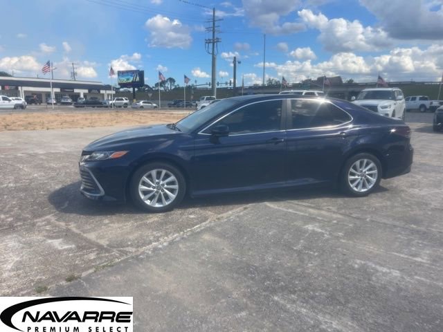 Used 2021 Toyota Camry LE FWD image 5