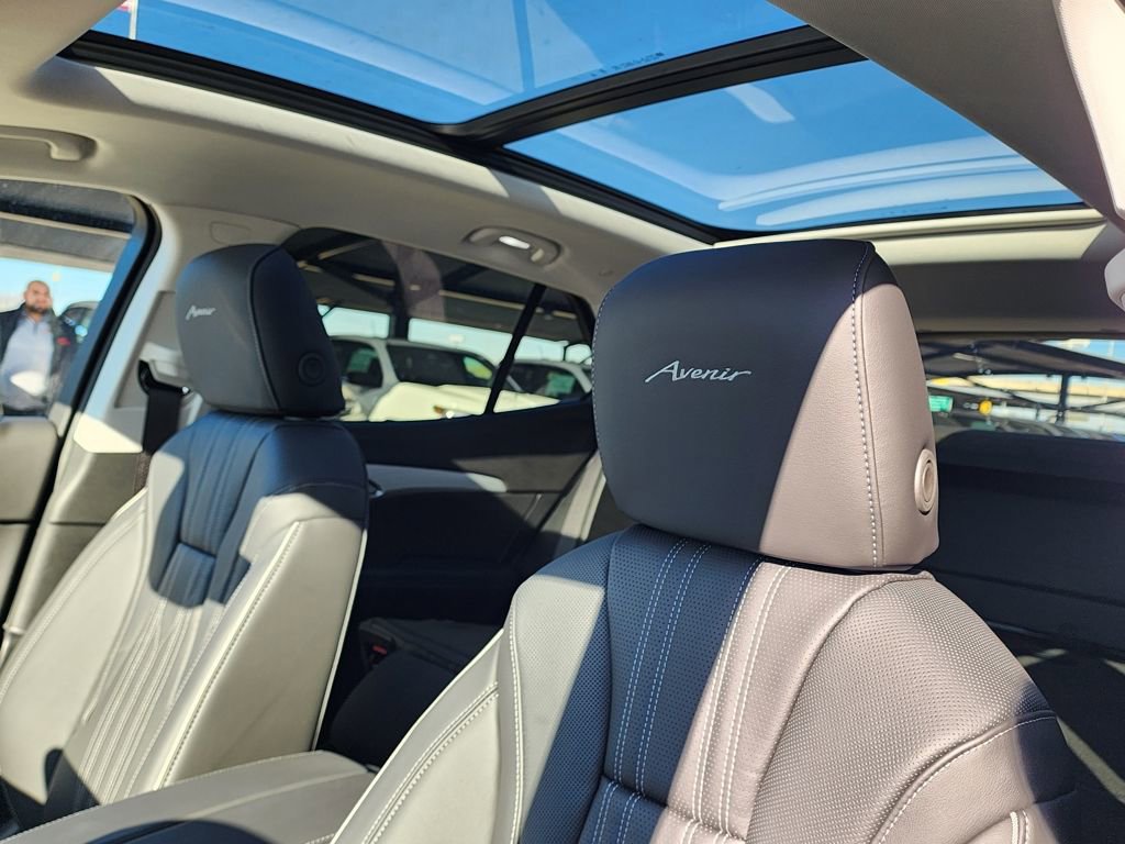 New 2026 Buick Envision Avenir image 17