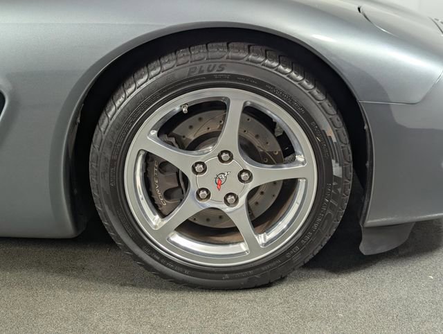 Used 2003 Chevrolet Corvette Coupe w/ Preferred Equipment Group RWD image 13