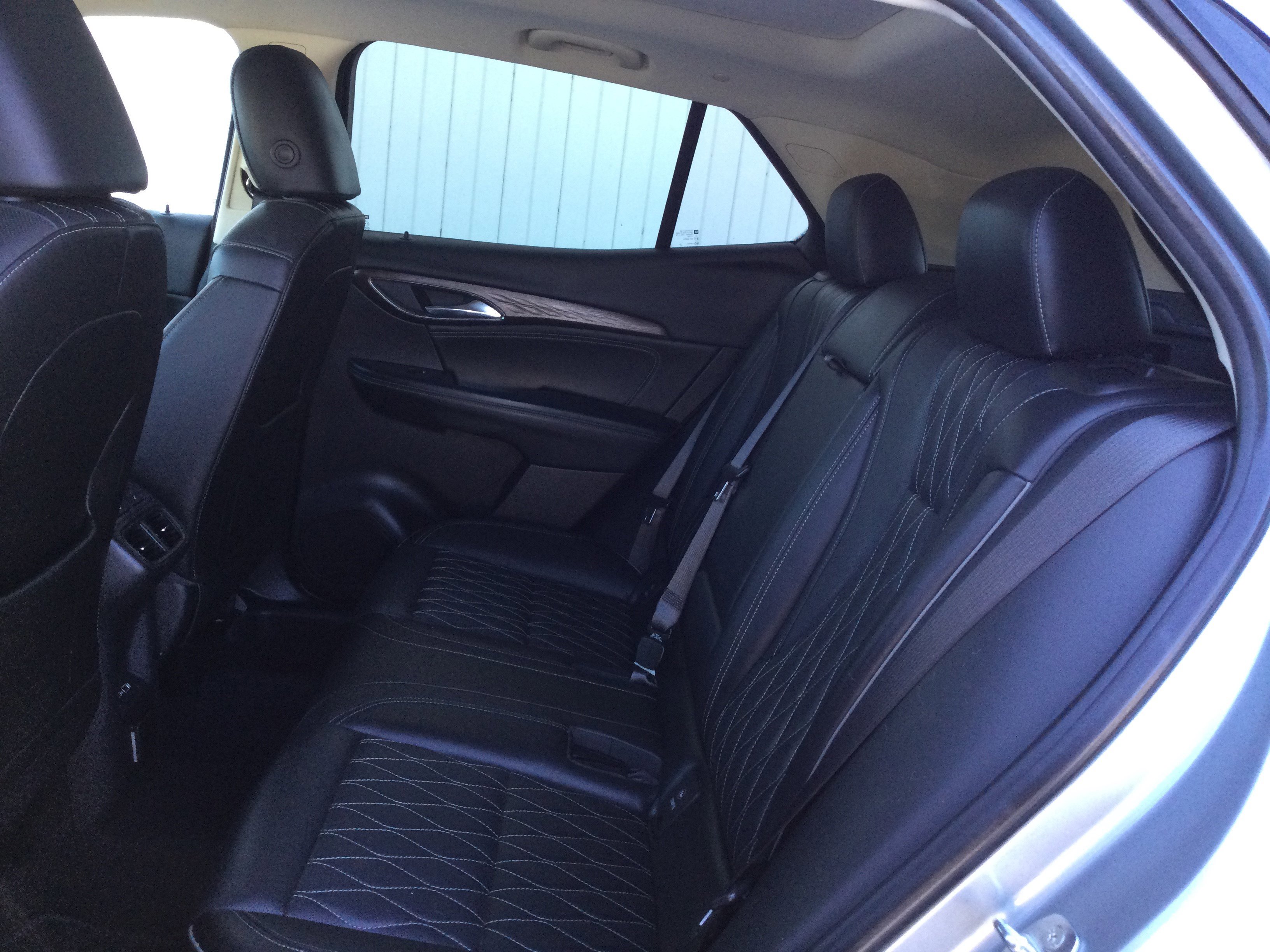 Used 2023 Buick Envision Avenir image 7