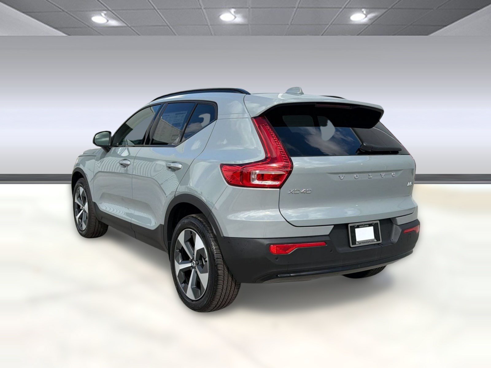 New 2026 Volvo XC40 B5 Plus w/ Protection Package Premier AWD/4WD image 3
