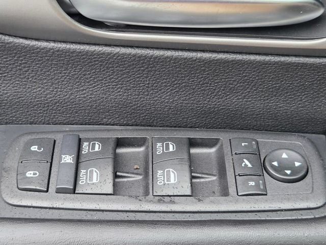 New 2027 Chrysler Pacifica Limited w/ S Appearance Package FWD image 31