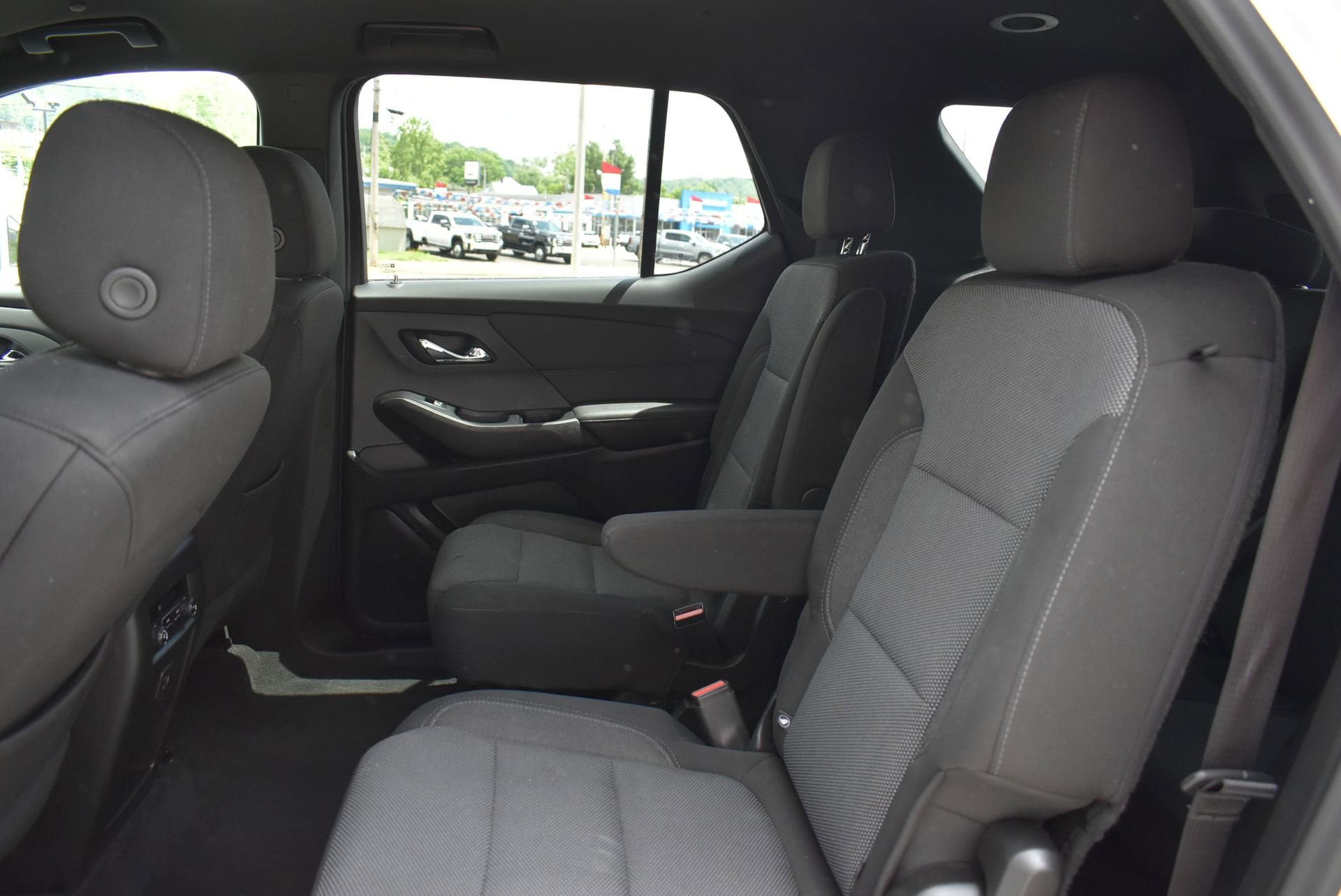 Used 2023 Chevrolet Traverse LT AWD/4WD image 17
