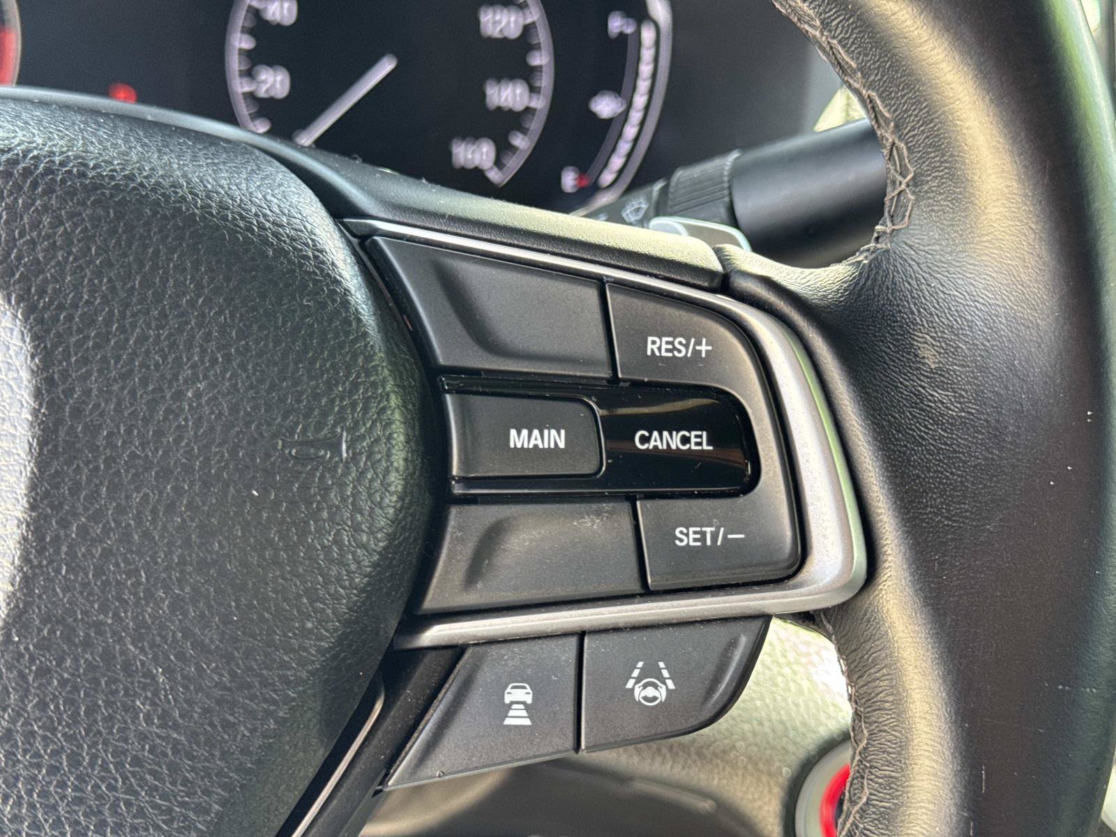 Used 2018 Honda Accord Sport image 5