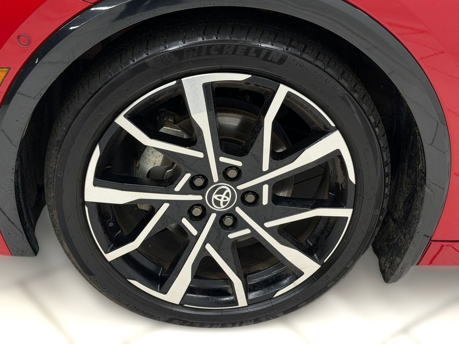 Used 2025 Toyota Prius Plug-In Hybrid w/ Limited Premium Package image 10