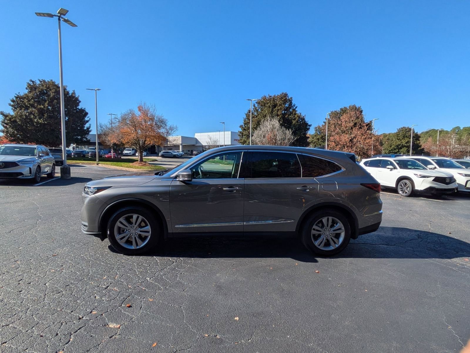 Certified 2025 Acura MDX FWD image 8