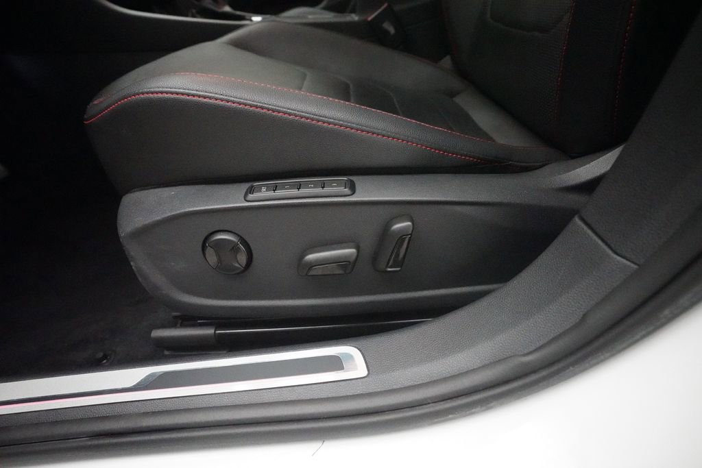 Used 2019 Volkswagen Jetta GLI Autobahn image 28