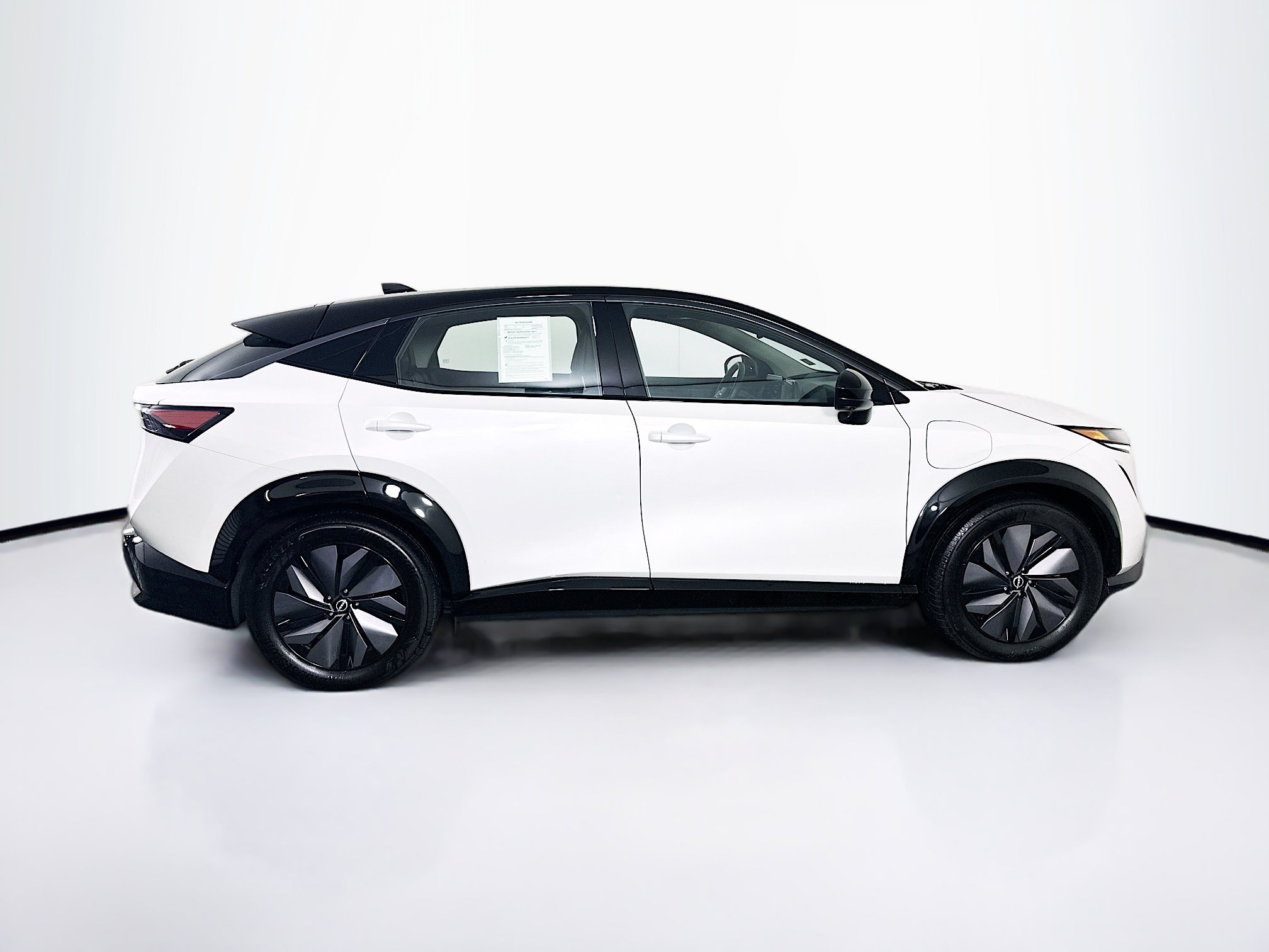 Used 2024 Nissan Ariya AWD image 10