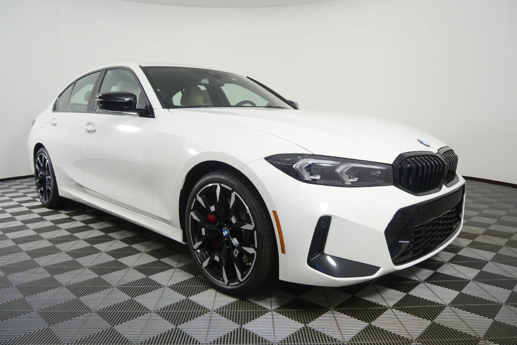 New 2026 BMW 330i Sedan w/ M Sport Package RWD image 2