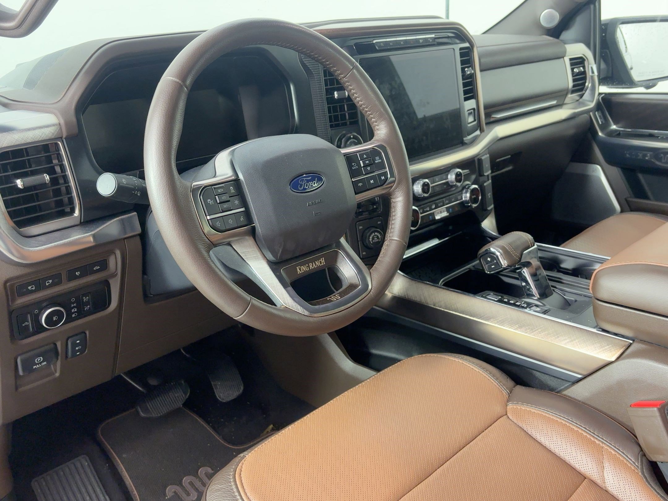 Used 2024 Ford F150 King Ranch w/ FX4 Off-Road Package image 4