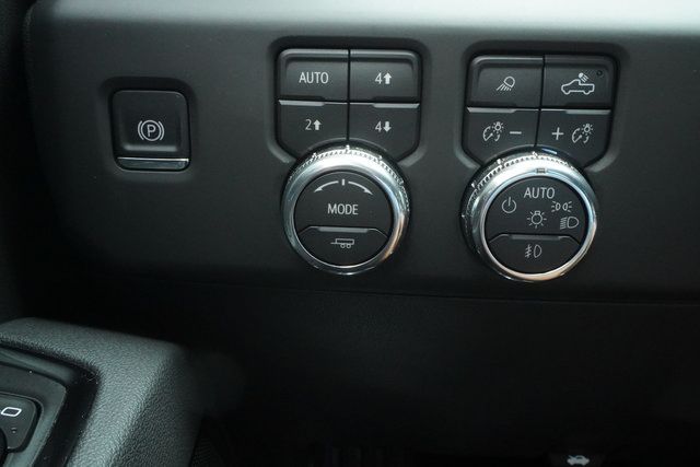 Used 2026 GMC Sierra 1500 AT4 w/ AT4 Premium Package AWD/4WD image 18