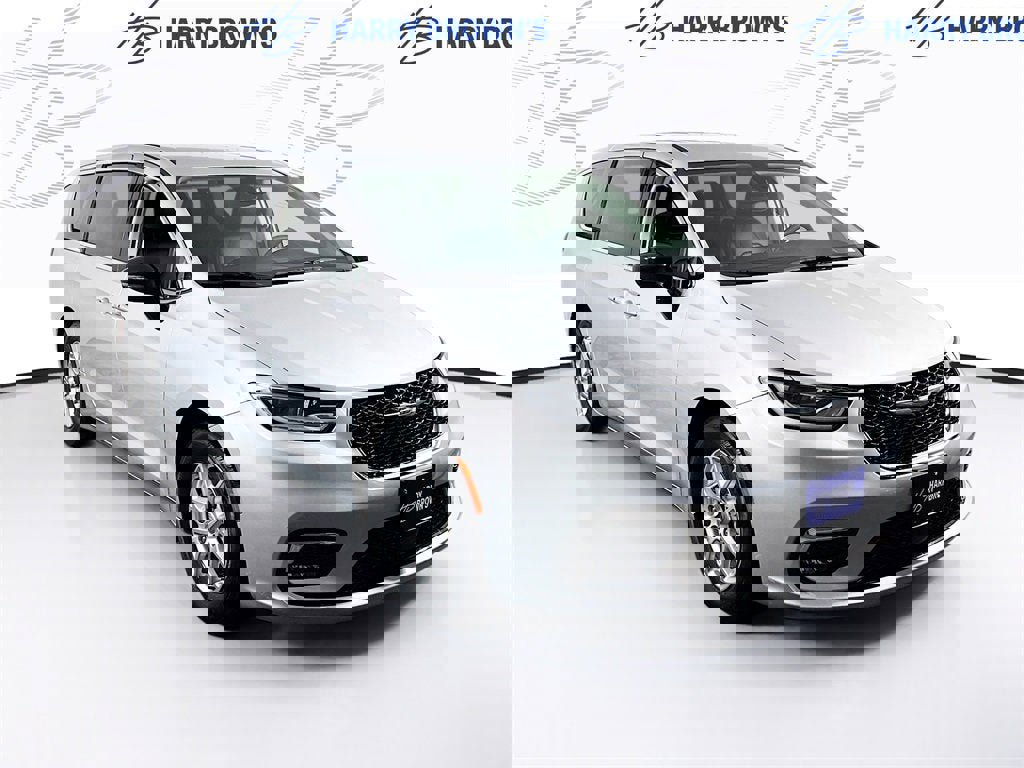 Used 2024 Chrysler Pacifica Touring-L image 26