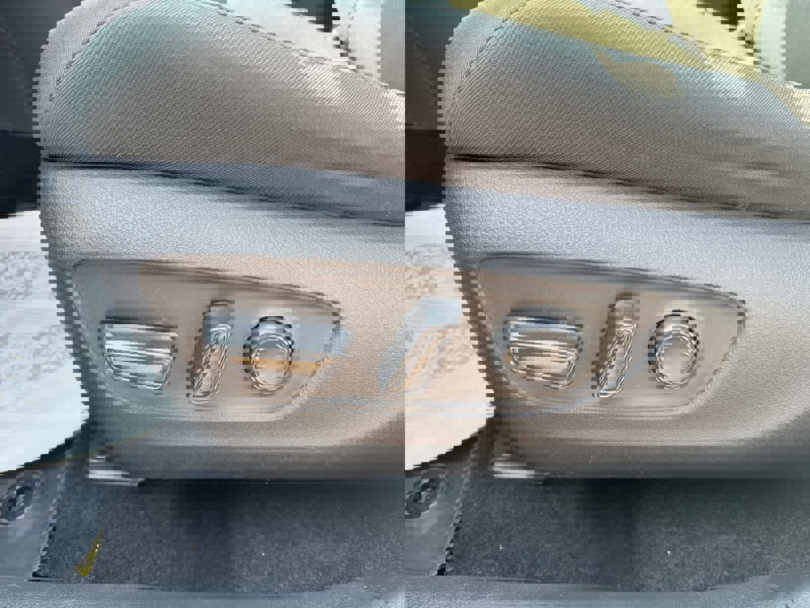 Used 2024 Toyota RAV4 XLE image 17