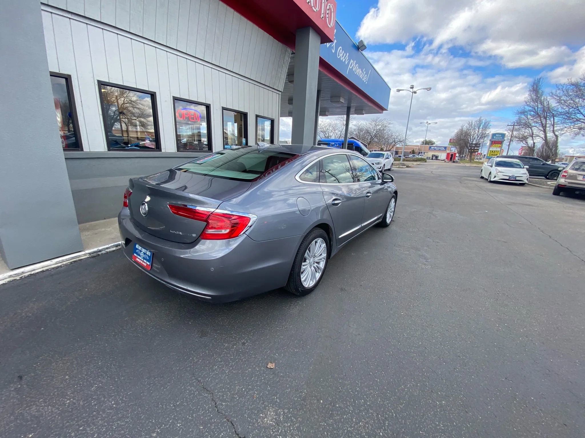 Used 2018 Buick LaCrosse Essence image 23