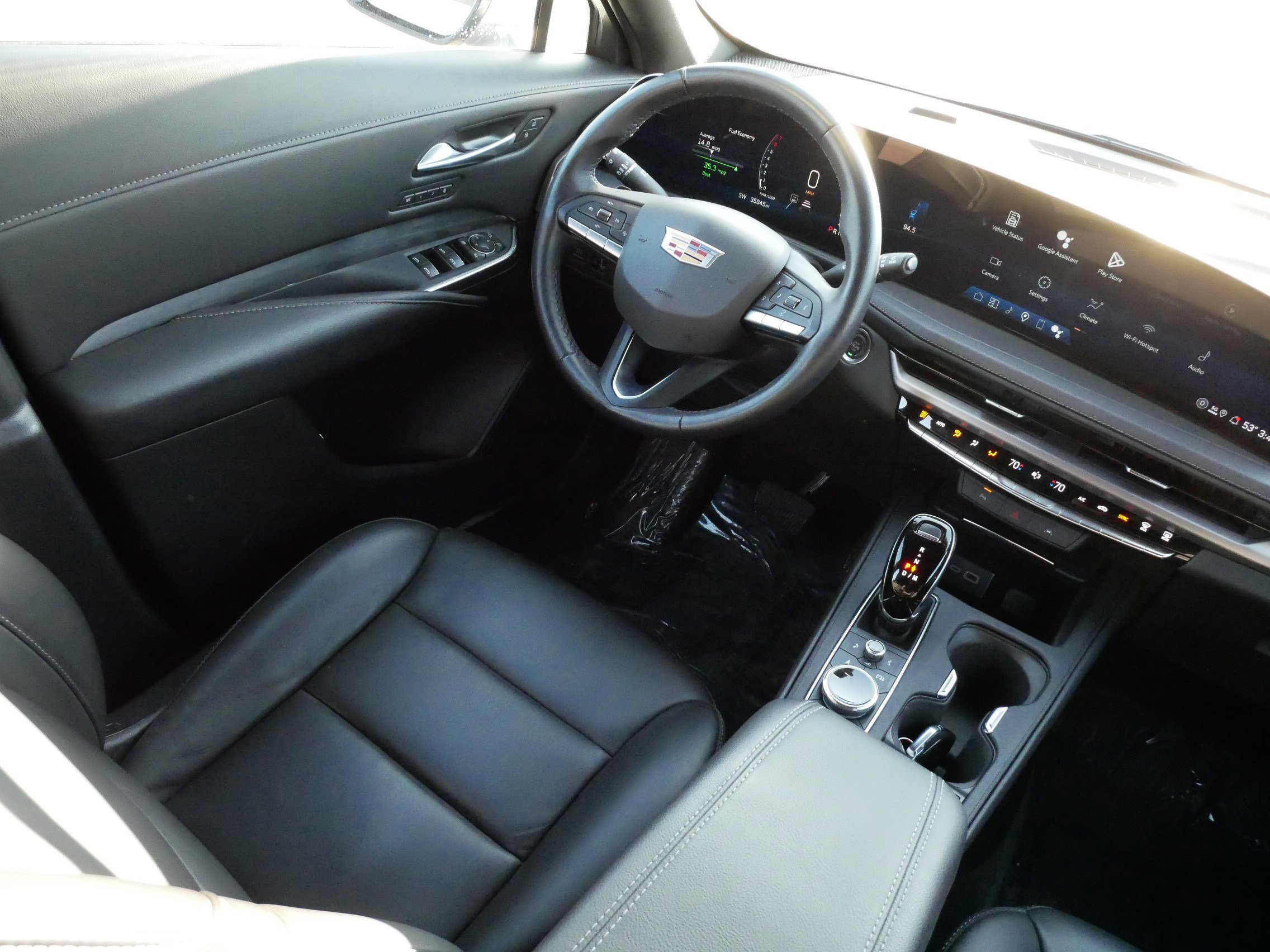 Used 2025 Cadillac XT4 Premium Luxury image 9