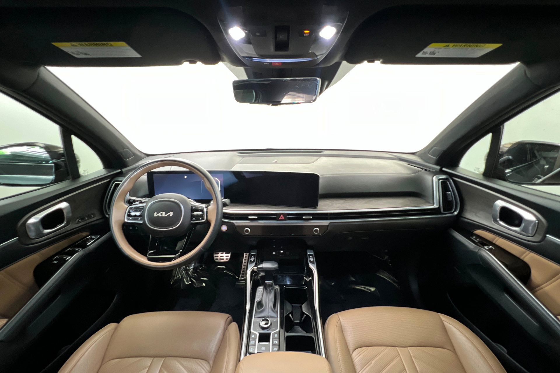 Used 2024 Kia Sorento SX Prestige w/ Olive Brown Leather Package image 10