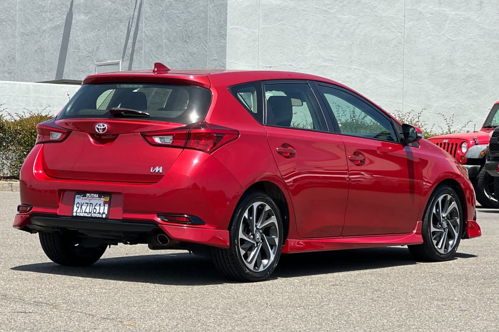 Certified 2018 Toyota Corolla iM w/ Carpet Mat Package (TMS) FWD image 2
