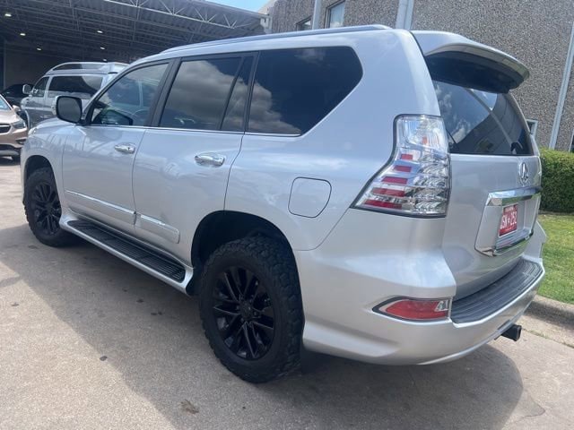 Used 2014 Lexus GX 460 AWD/4WD image 2