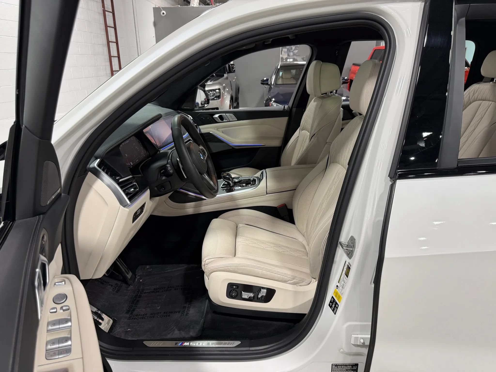Used 2020 BMW X7 M50i w/ Executive Package AWD/4WD image 15