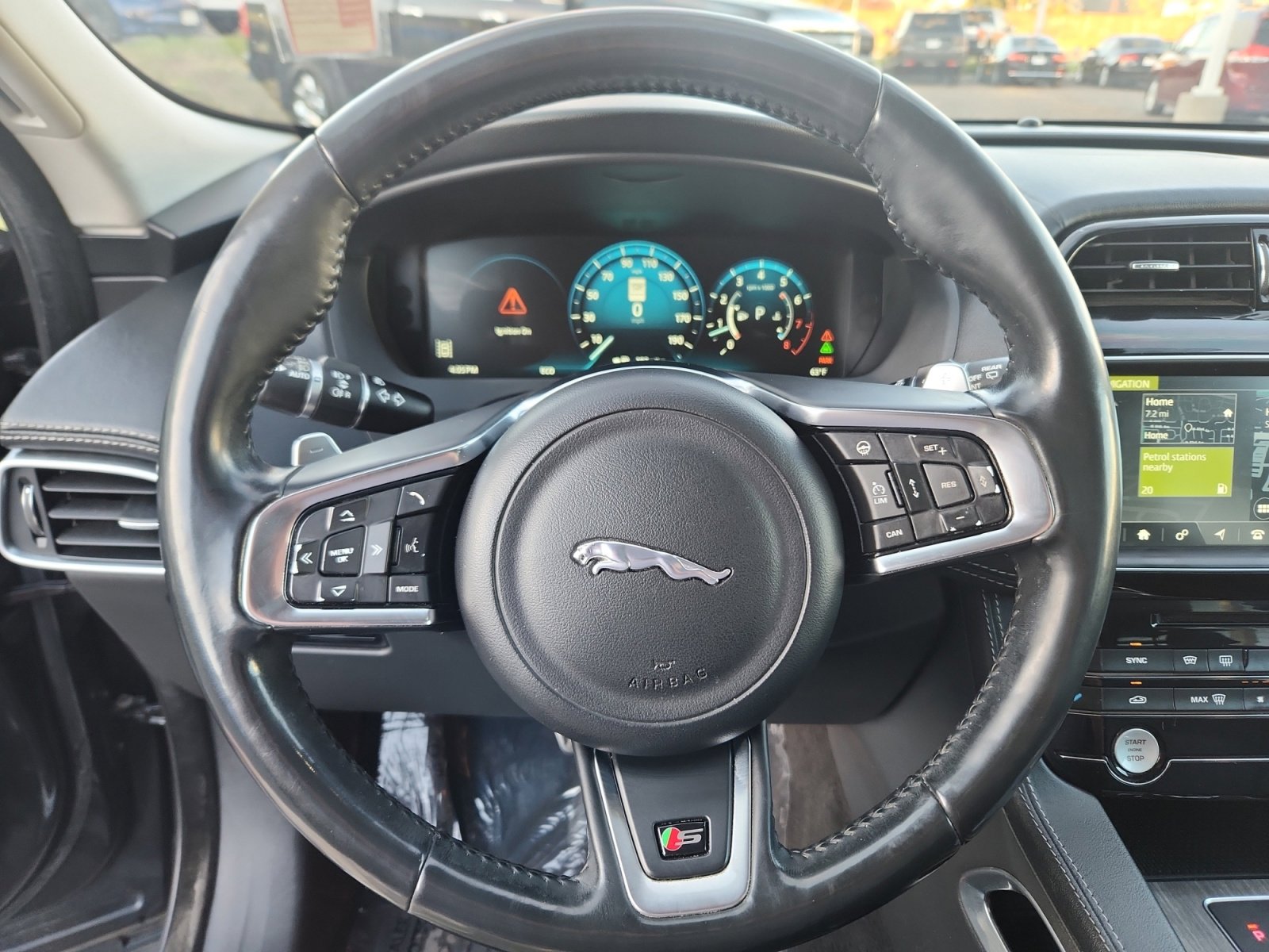 Used 2017 Jaguar F-PACE S image 10