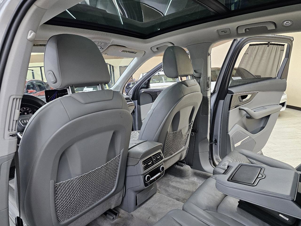 Used 2017 Audi Q7 3.0T Prestige image 27