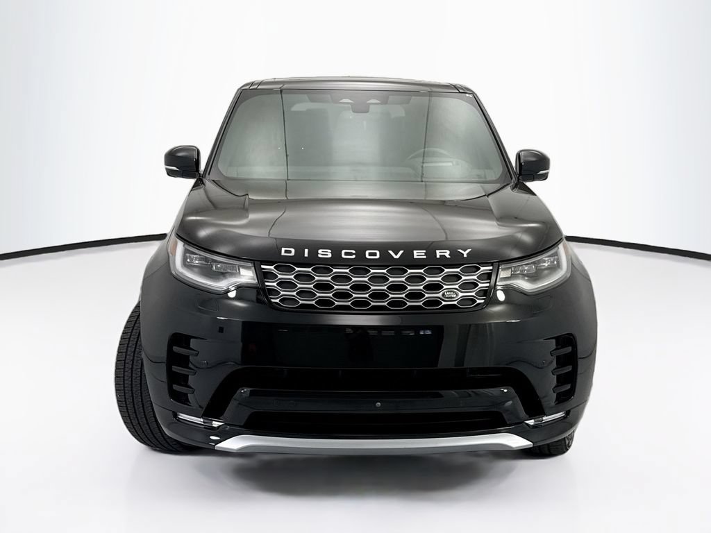 Used 2024 Land Rover Discovery Metropolitan Edition AWD/4WD image 2