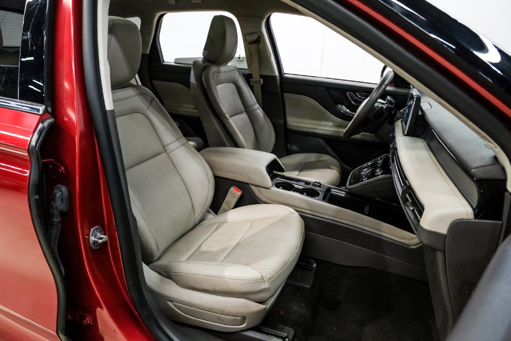 Used 2022 Lincoln Corsair AWD w/ Premium Package image 35
