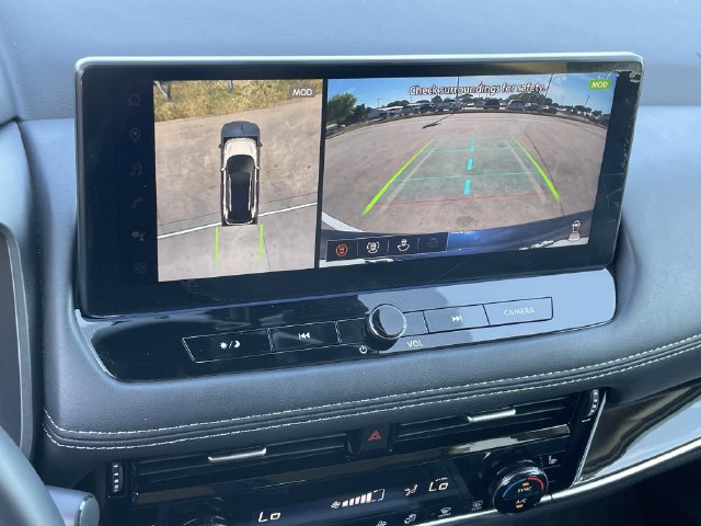 Used 2026 Nissan Rogue SL FWD image 18