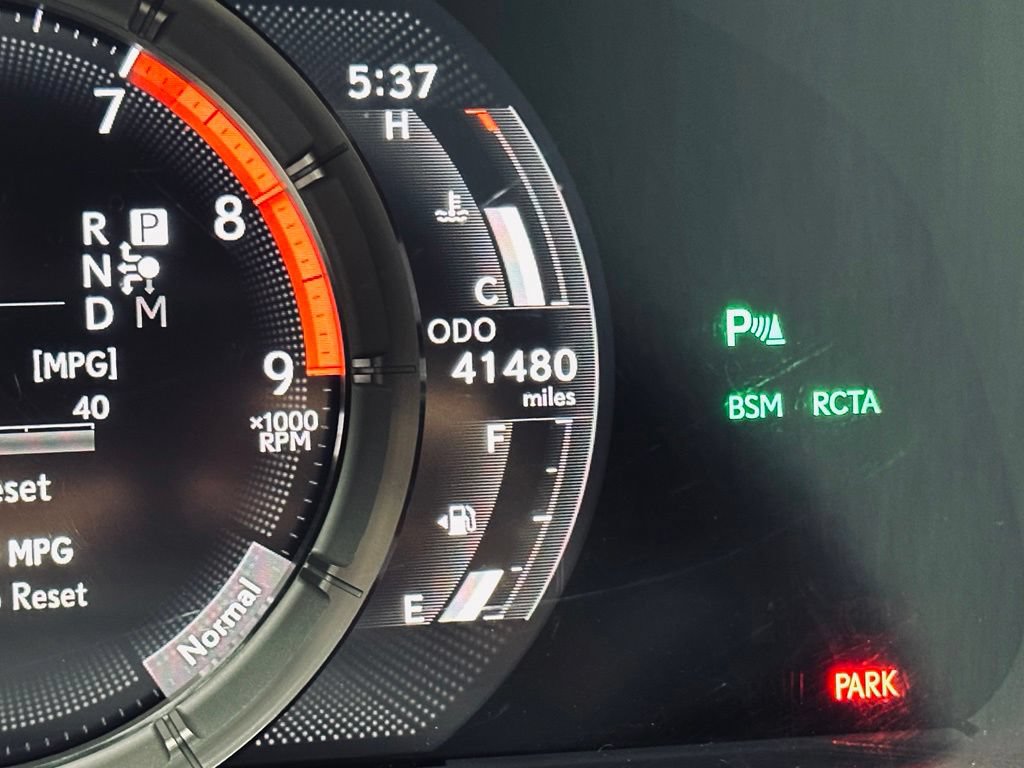 Used 2018 Lexus LC 500 Coupe w/ Performance Package RWD image 29