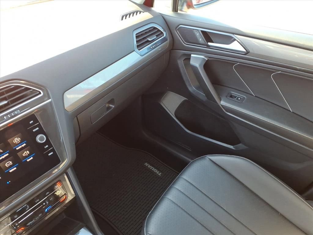 Used 2022 Volkswagen Tiguan SE image 25