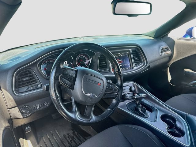 Used 2022 Dodge Challenger R/T Scat Pack w/ Scat Pack Stripe RWD image 10
