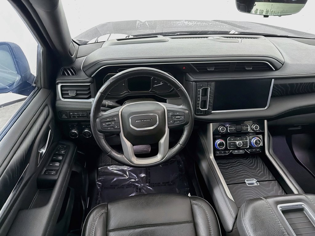 Used 2021 GMC Yukon Denali w/ Denali Premium Package AWD/4WD image 24