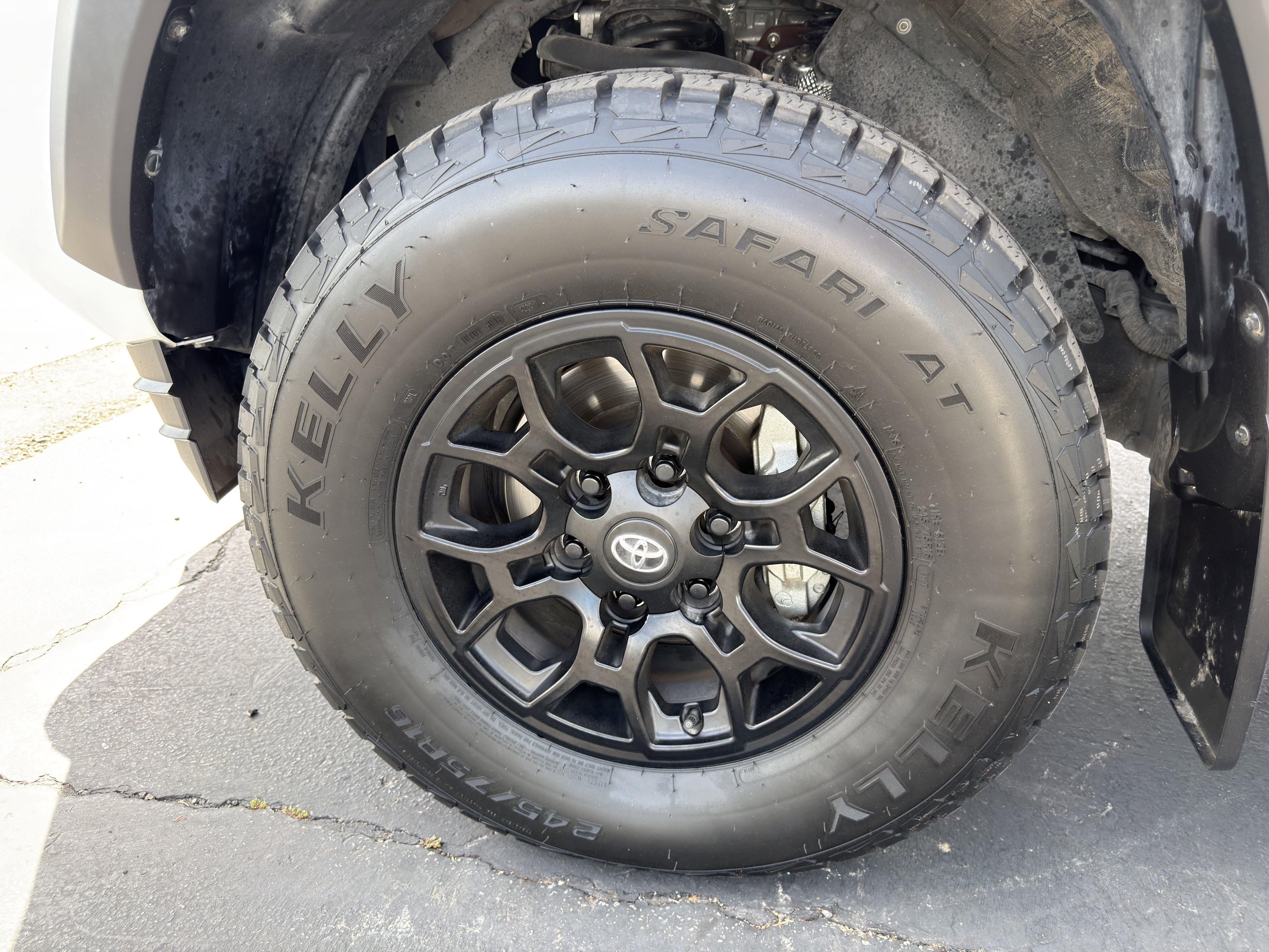 Used 2023 Toyota Tacoma SR5 RWD image 36
